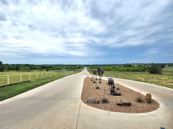 455 Massey Rd, Pilot Pt, TX 76258