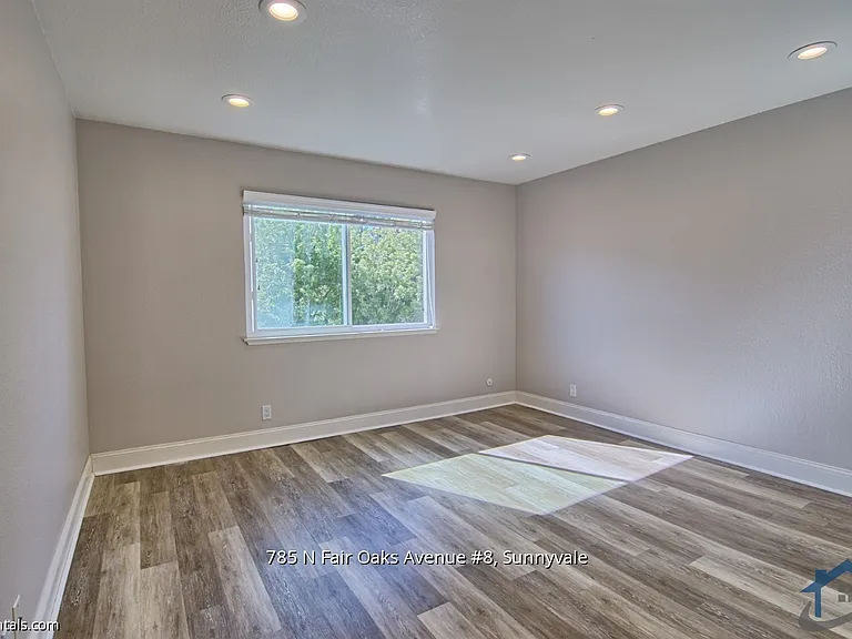 785 N Fair Oaks Ave #8 — Photo 12