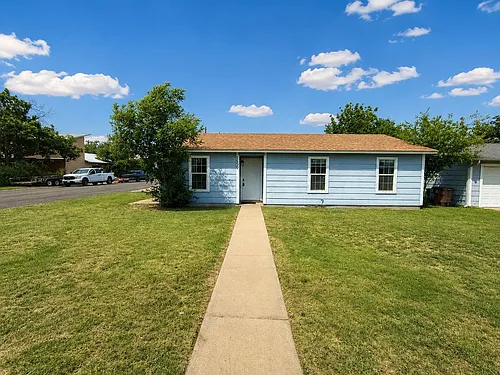 2630 Waco St Photo 1