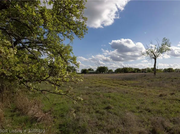 4 SW 2nd St, Duncan, OK 73533