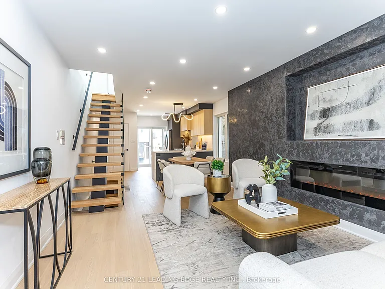 12 Marigold Ave — Photo 3