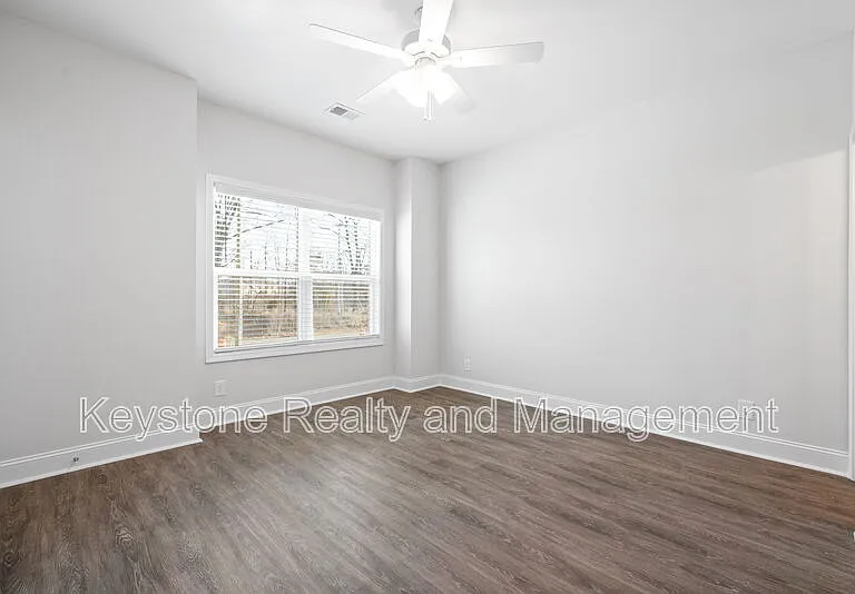 760 Tracy Ln #A104 — Photo 12