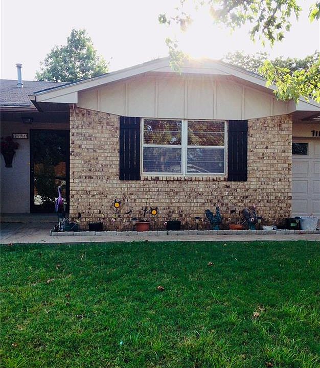 2nd image of 711 Seminole Dr