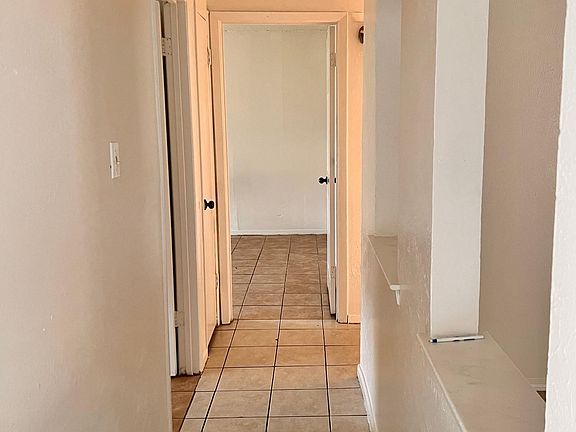 2nd image of 303 Fleetwood Ct
