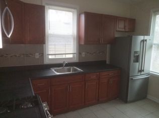 924 S 18th St #4, Newark, NJ 07108