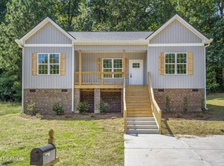 235 Ingle St, Siler City, NC 27344