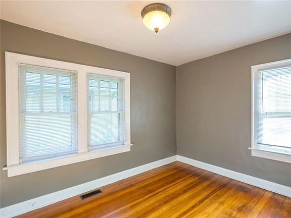 3rd image of 4261 Carrollton Ave