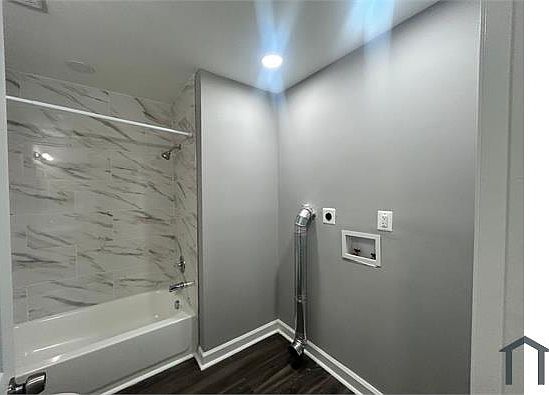 5th image of 1401 N Fulton Ave