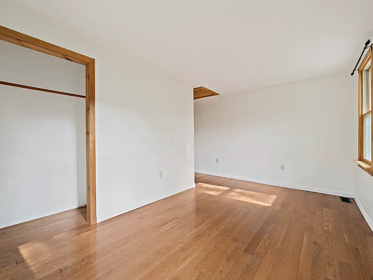 8 Winthrop Ave — Photo 13