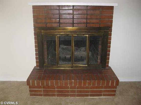 Living Room Fireplace!