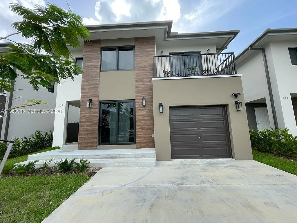 5 bed, 4.5 bath, 2250 sqft, $3,530 — Photo 1