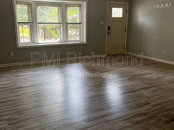 2nd image of 1900 Woodmont Dr