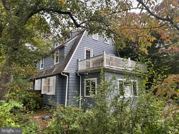 115 Hawthorn Rd, Baltimore, MD 21210