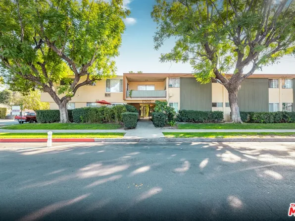 17900 Schoenborn St, Northridge, CA 91325