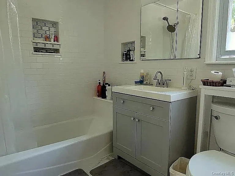 182 Lowell Ave #UPPER — Photo 12