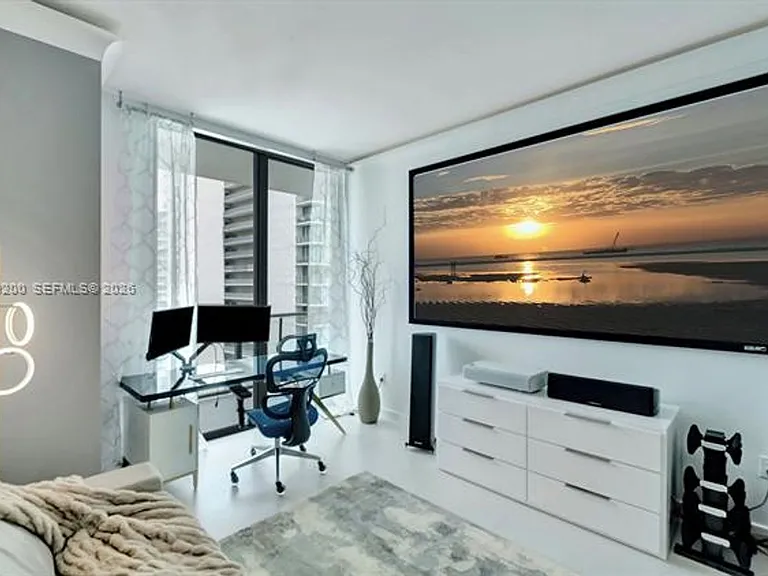 501 NE 31st St #Penthouse 4302 — Photo 17