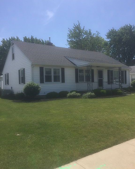 1st image of 79 Eastview Dr