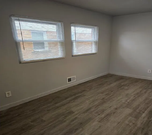15756 Ohio St — Photo 11