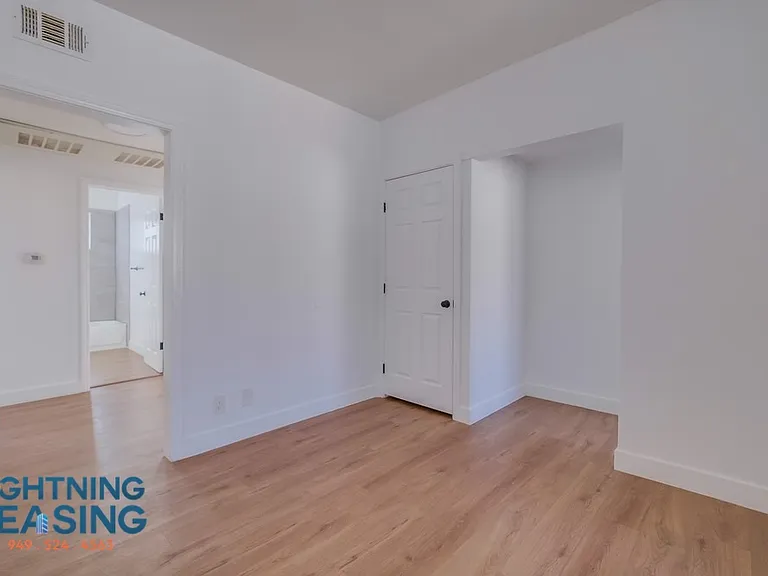 5312 Corteen Pl #16 — Photo 6