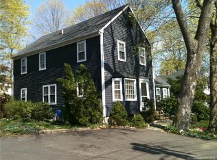62 Hoyt St, New Canaan, CT 06840