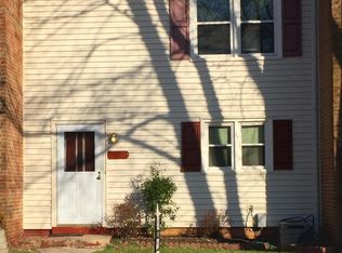 512 Crestwood St SW, Leesburg, VA 20175