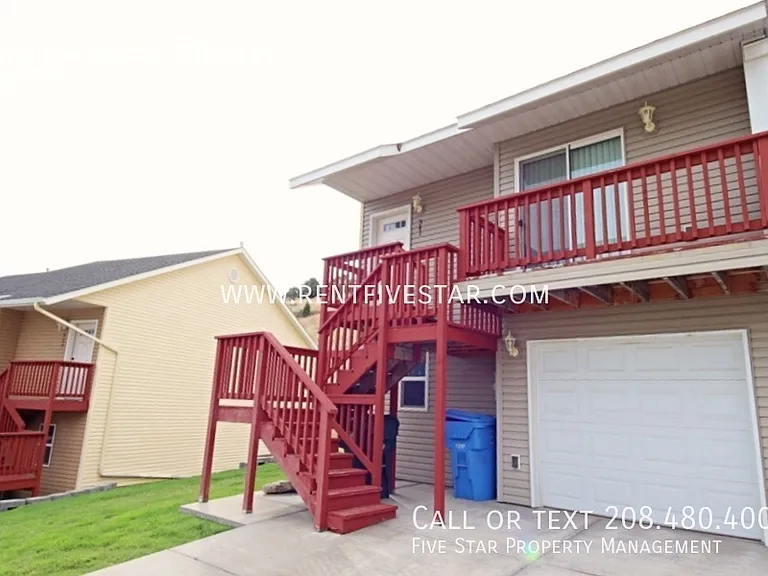 341 La Valle Strada — Photo 1