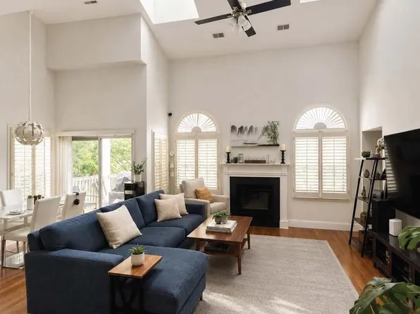 2331 Henshaw Pl APT 301, Alexandria, VA 22311
