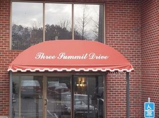 3 Summit Dr APT B3, Reading, MA 01867