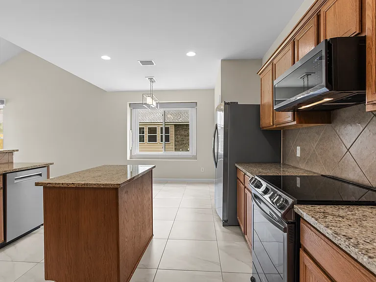 5621 Bedrock Dr — Photo 10