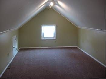 3rd image of 15114 Lanning Ave