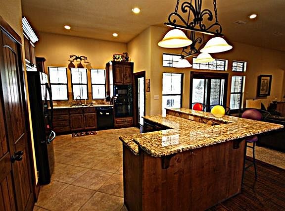 2nd image of 105 Red Bud Dr