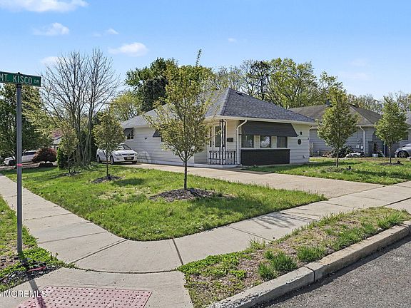 3rd image of 3 Mount Kisco Drive