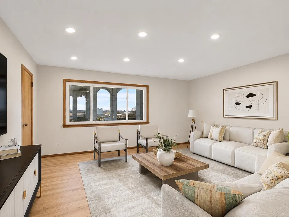 185 W 3rd St #2