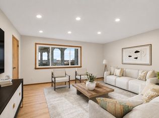 185 W 3rd St FLOOR 2, Bayonne, NJ 07002