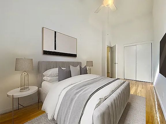 4th image of 37 W 71st St APT 1A