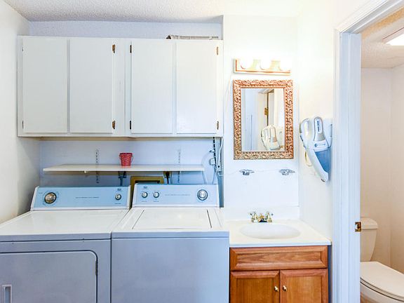 3rd image of 430 Olympia Dr #430