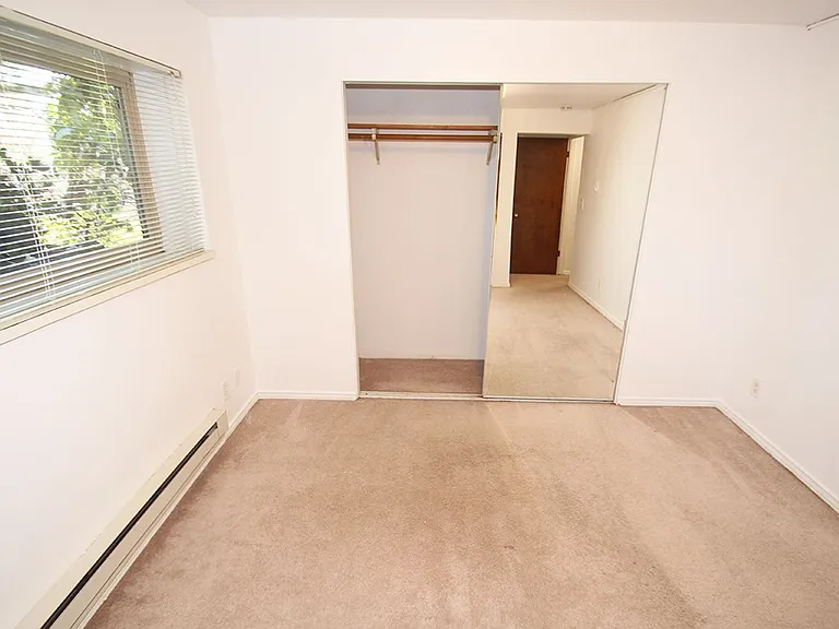 Ballard Flats Apartments — Photo 12