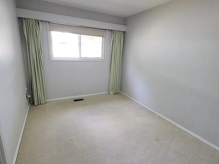 2730 Ash St — Photo 7