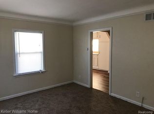 15374 Evergreen Ave, Eastpointe, MI 48021