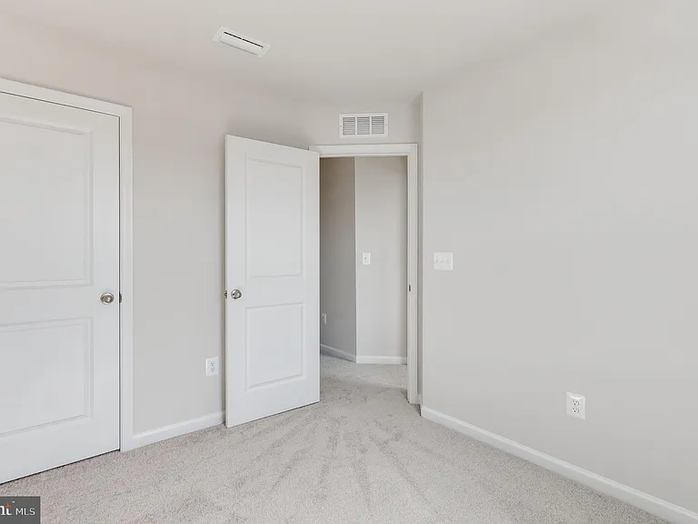 7301 Statesman Blvd — Photo 19
