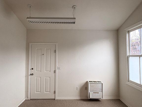 3rd image of 800 Delaware St