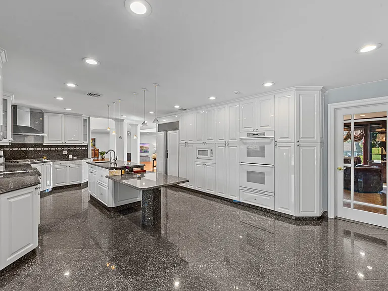 172 Truman Dr — Photo 30