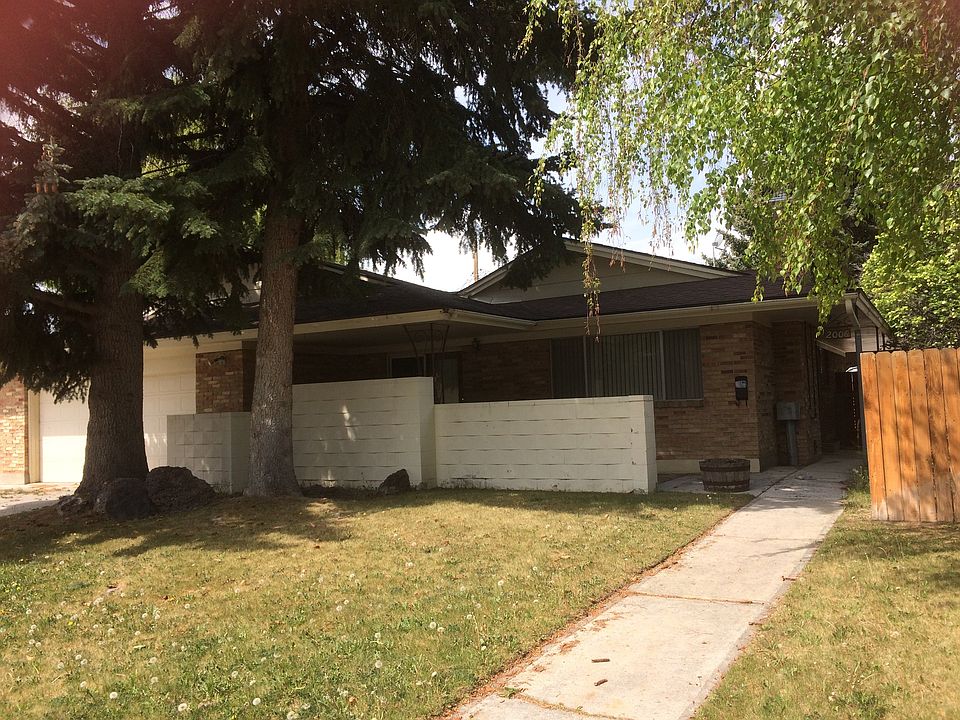1st image of 2006 McKinzie Ave