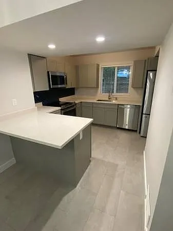 1255 Royal Oak Ter APT D photo 1