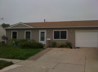106 Seton Pl, Streamwood, IL 60107