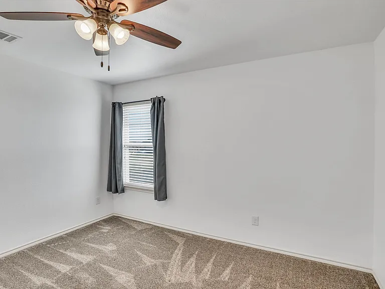 1535 Meadowlake Dr — Photo 30