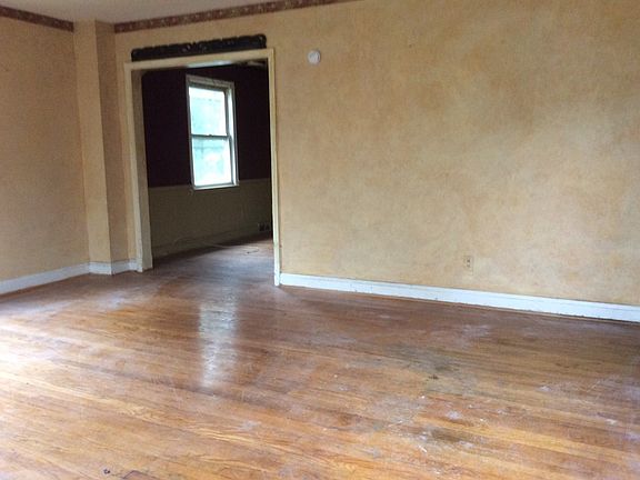 Additional Living Room