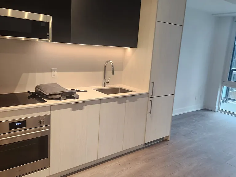 308 Jarvis St #902 — Photo 7
