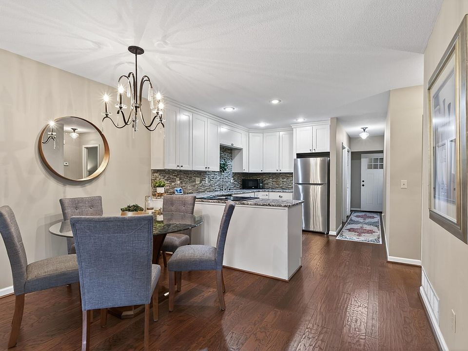 1st image of 149 Riverview Dr APT 11