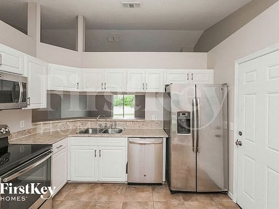 5th image of 7808 Habersham Dr